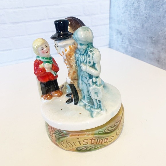 A Christmas Carol Ceramic Music Box Chadwick Miller Japan Vintage 1970 Rotating - Picture 2 of 6